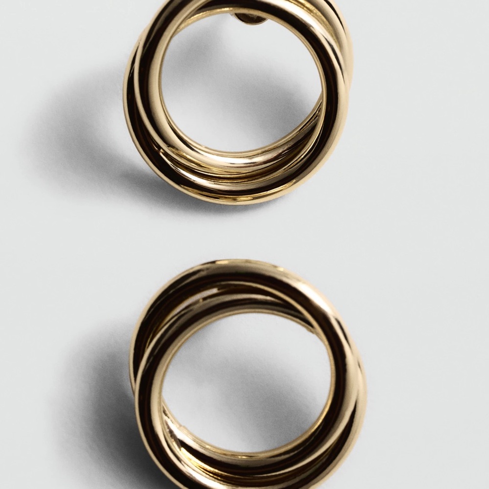 Mango Interlocking Circular Earrings In Gold - image 7